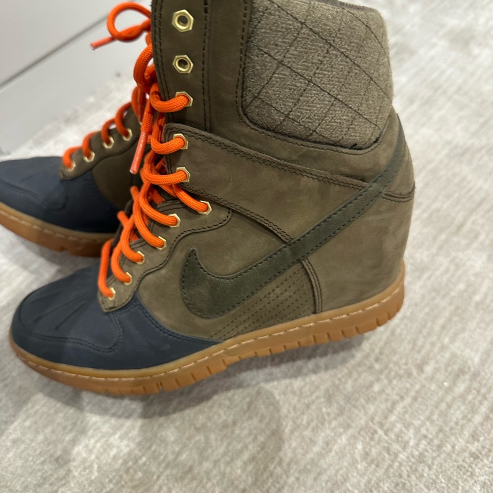 Nike Women's Lace-Up Boots in Olive and Orange